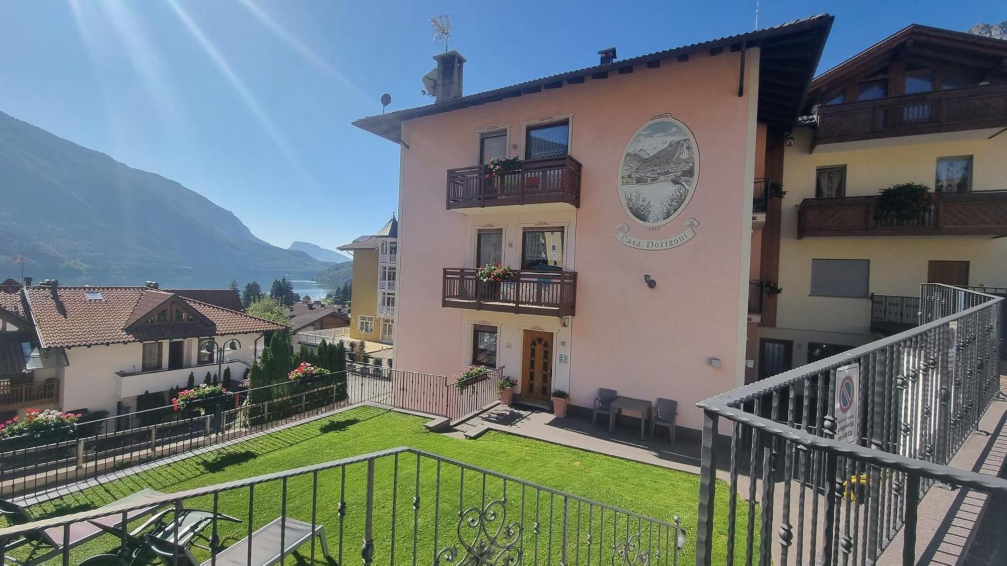 Casa Dorigoni A Molveno Lägenhet Exteriör bild